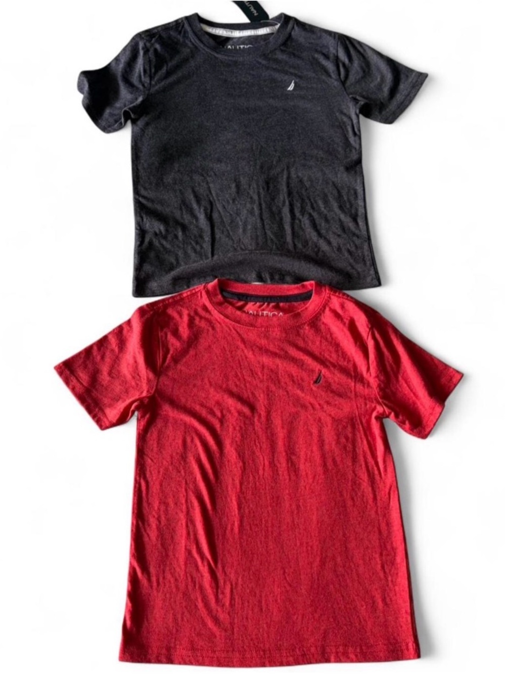 NWT 🆕 $50 Nautica red and gray t-shirts, Size 5T